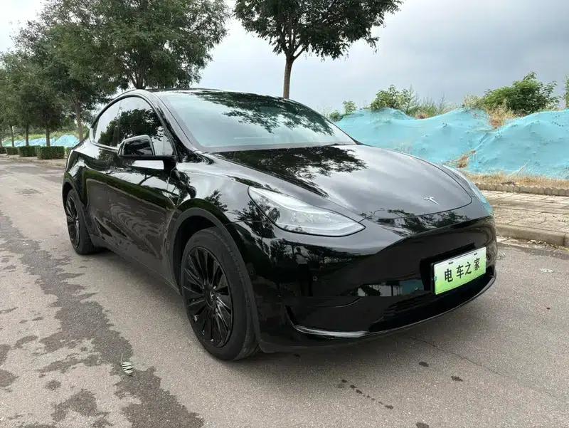 Model Y 2023 Rear-Wheel Drive — миниатюра 3