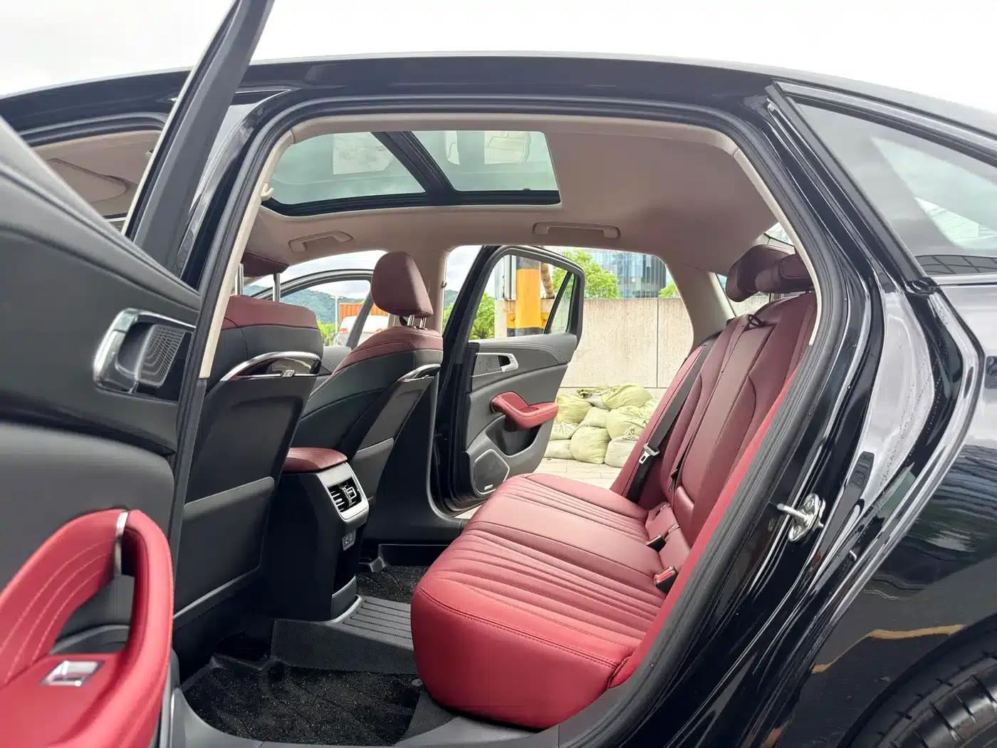 Hongqi H5 2025 1.5T DCT Xuanying 2 Millionth Unit Commemorative Edition — миниатюра 10