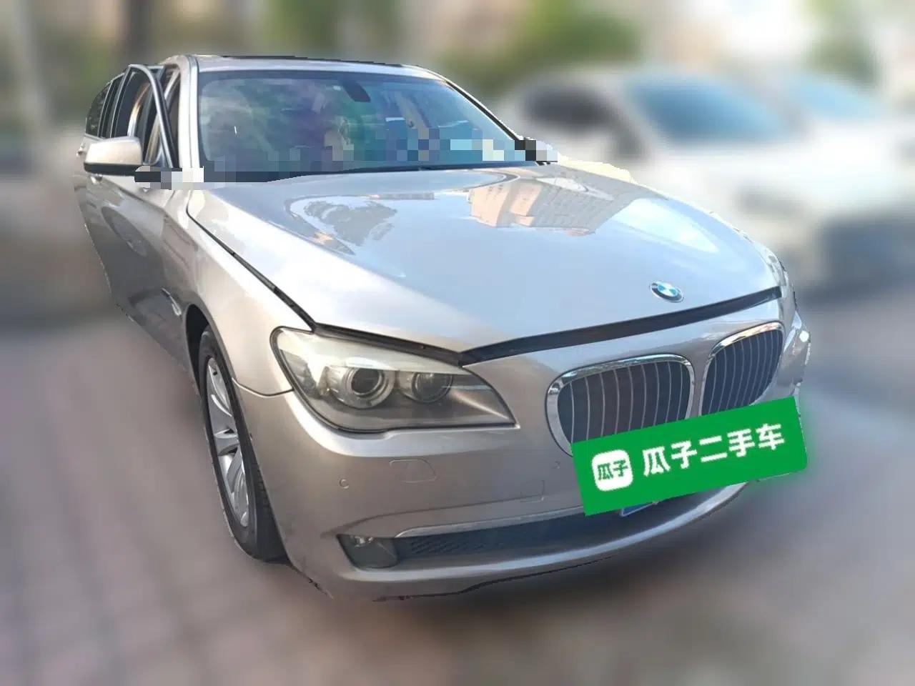 BMW 7 Series 2009 740Li Luxury Model — миниатюра 3