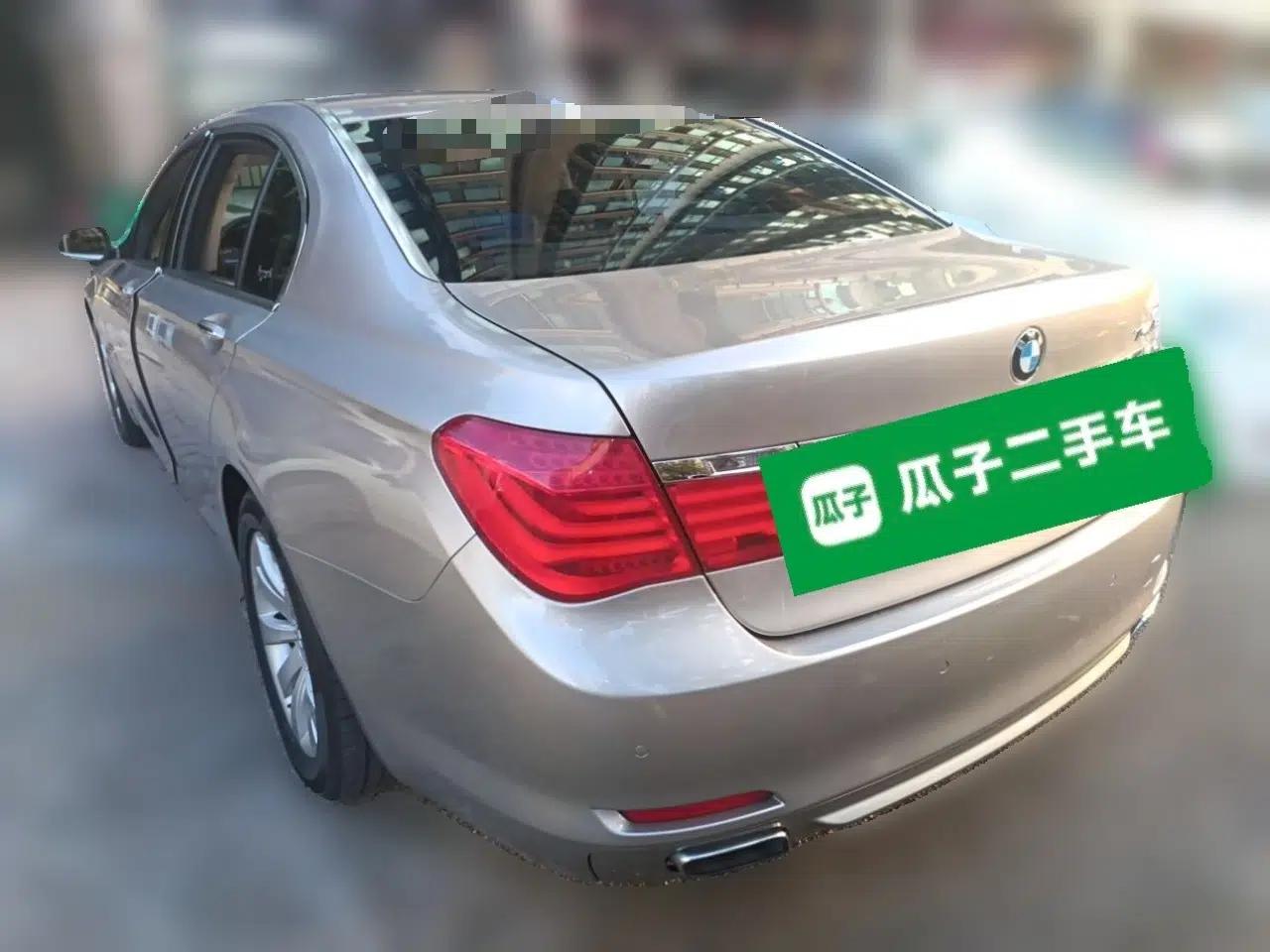 BMW 7 Series 2009 740Li Luxury Model — миниатюра 4