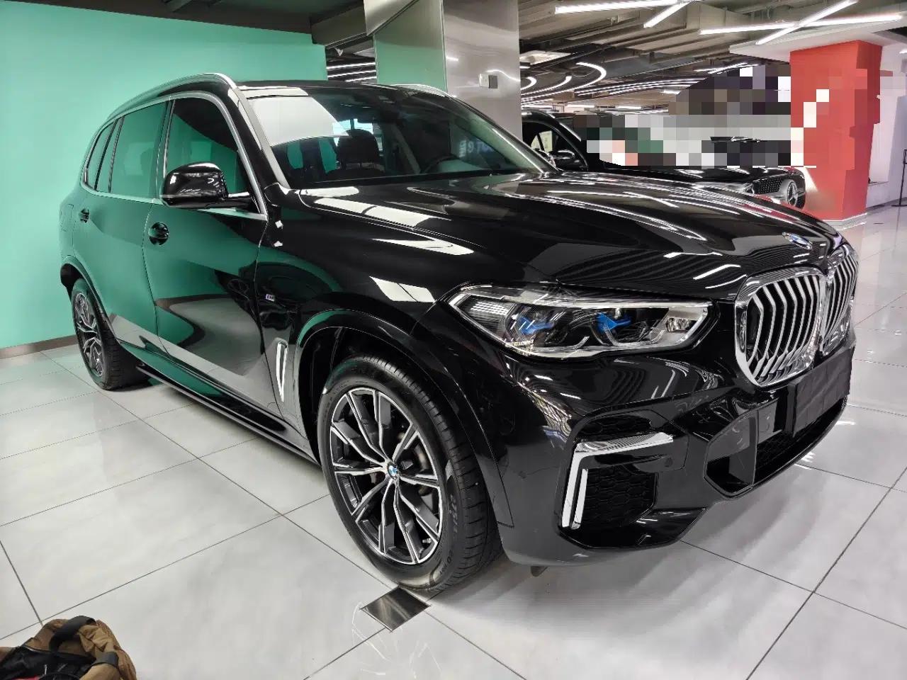 BMW X5 2022 Restyled xDrive 30Li Luxury Version M Sport Package — миниатюра 3