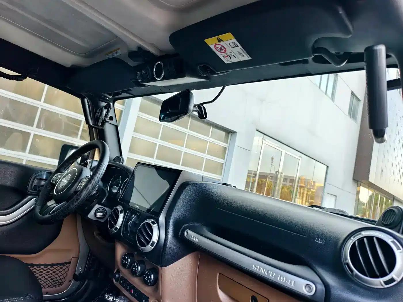 2013 Jeep Wrangler 3.6L Rubicon 4-Door — миниатюра 20