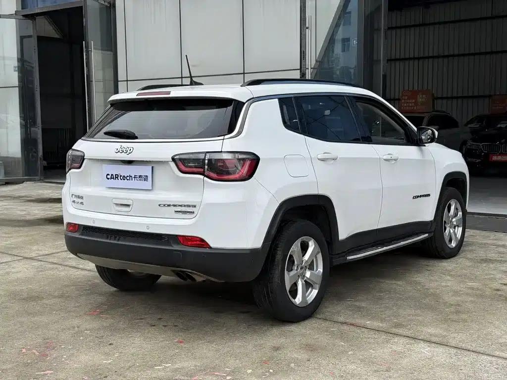 Jeep Compass 2017 200T Automatic Family Enjoyment 4WD Edition — миниатюра 12