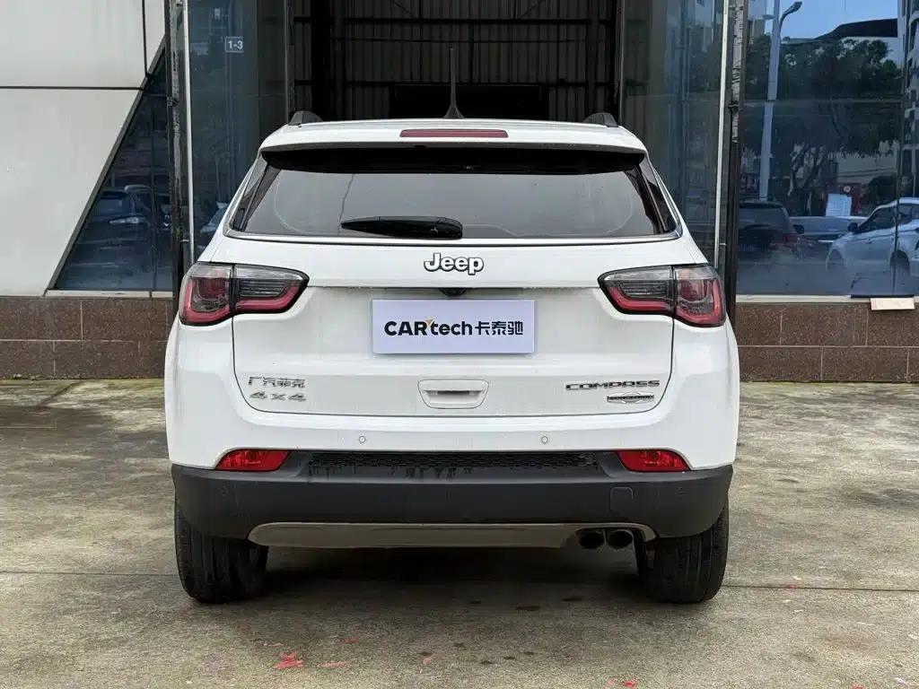 Jeep Compass 2017 200T Automatic Family Enjoyment 4WD Edition — миниатюра 13