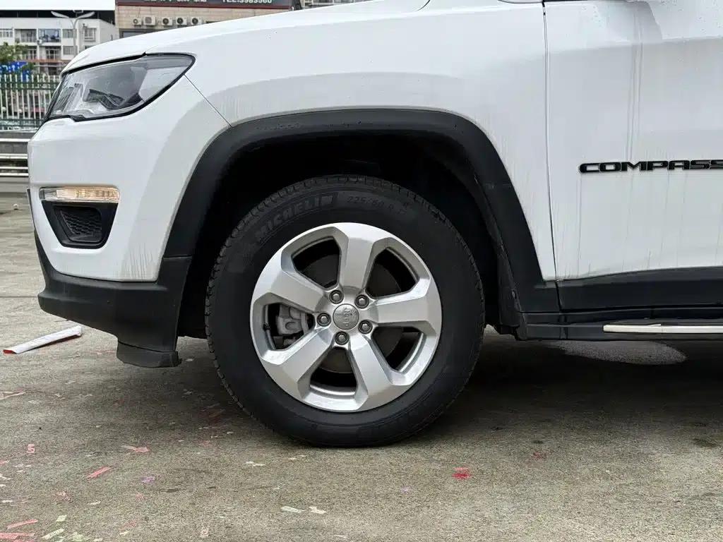 Jeep Compass 2017 200T Automatic Family Enjoyment 4WD Edition — миниатюра 5