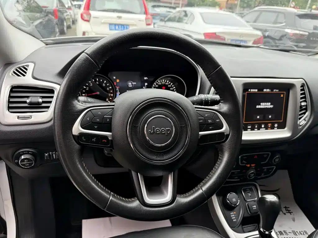Jeep Compass 2017 200T Automatic Family Enjoyment 4WD Edition — миниатюра 7