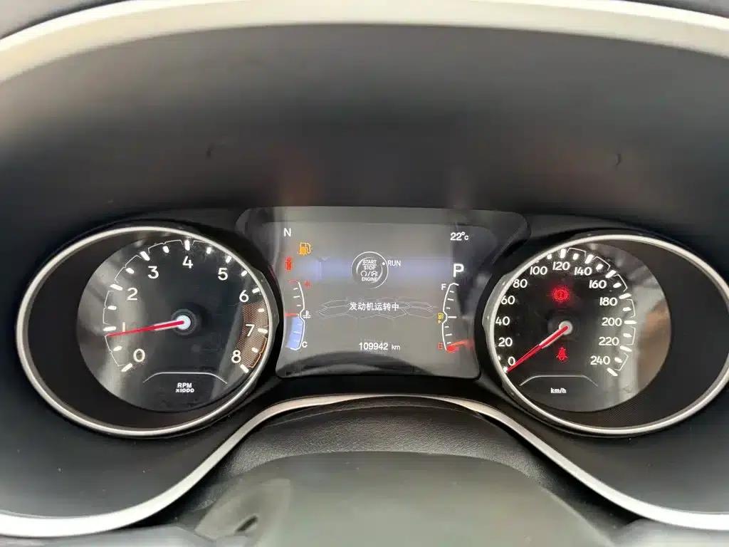 Jeep Compass 2017 200T Automatic Family Enjoyment 4WD Edition — миниатюра 8