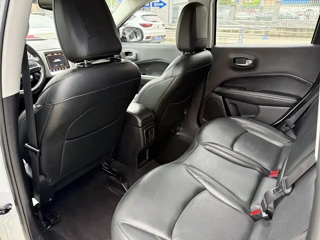 Jeep Compass 2017 200T Automatic Family Enjoyment 4WD Edition — миниатюра 9
