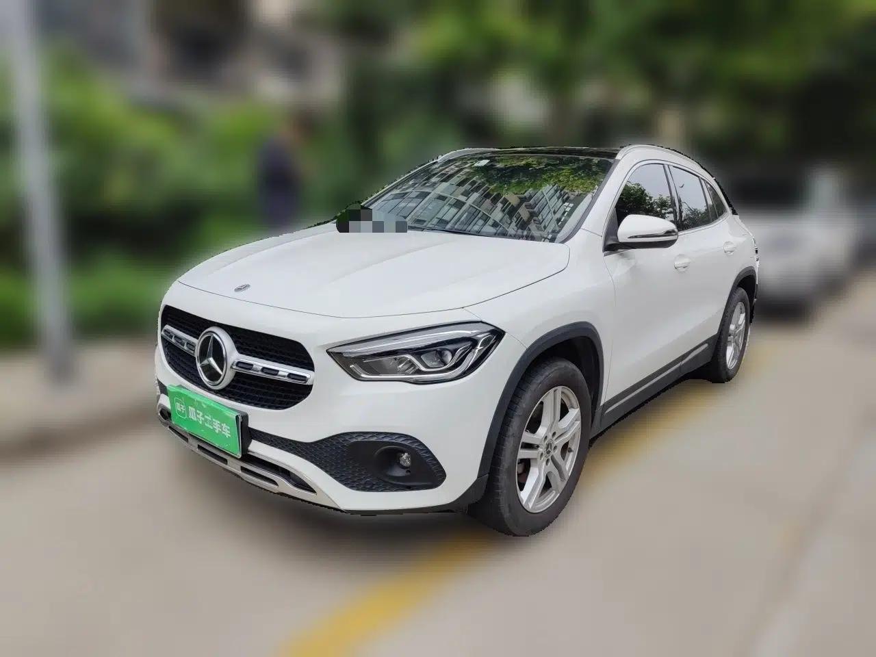 Mercedes-Benz GLA 2022 Facelifted GLA 200 — миниатюра 1