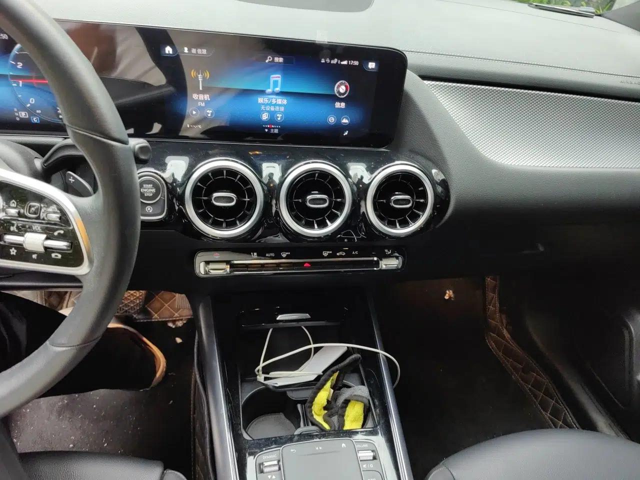 Mercedes-Benz GLA 2022 Facelifted GLA 200 — миниатюра 13