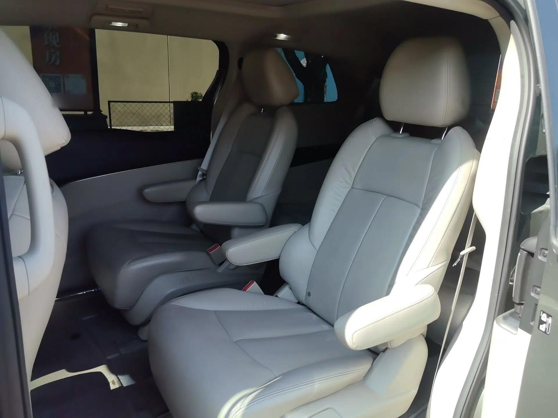 Buick GL8 2014 3.0L XT Luxury Business Flagship Edition — миниатюра 17