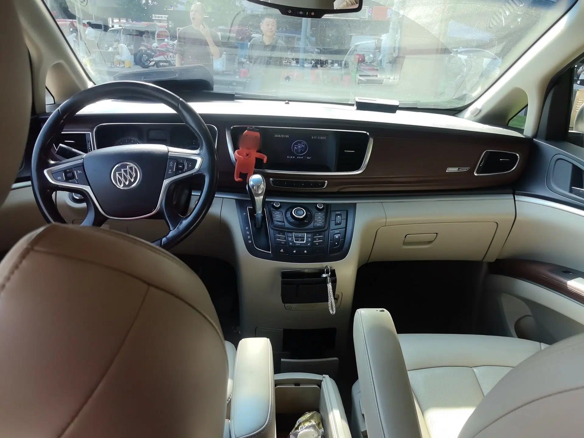 Buick GL8 2014 3.0L XT Luxury Business Flagship Edition — миниатюра 9