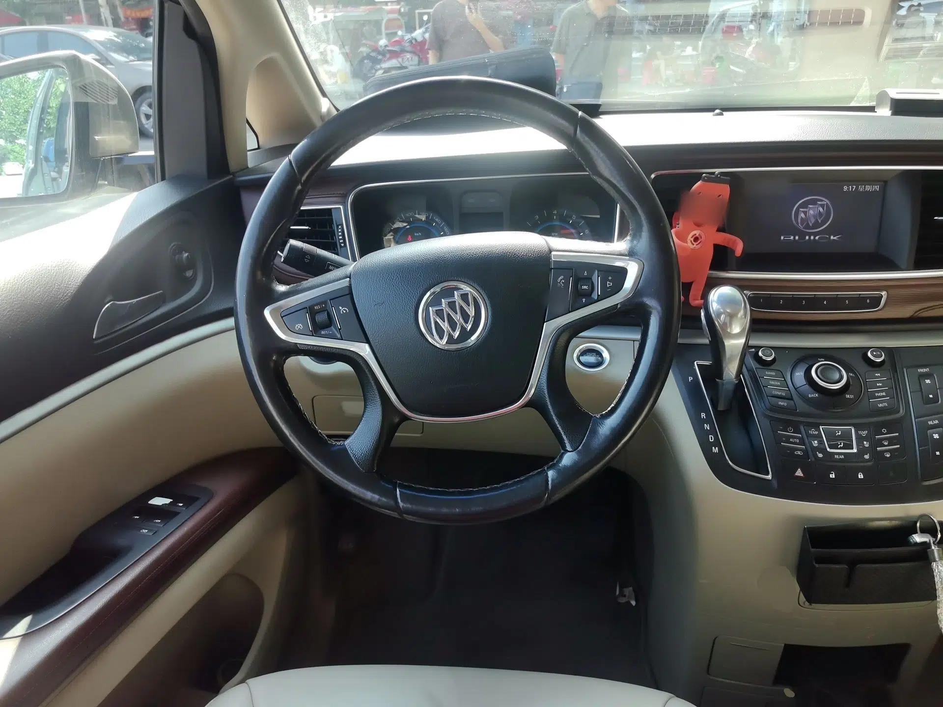 Buick GL8 2014 3.0L XT Luxury Business Flagship Edition — миниатюра 10