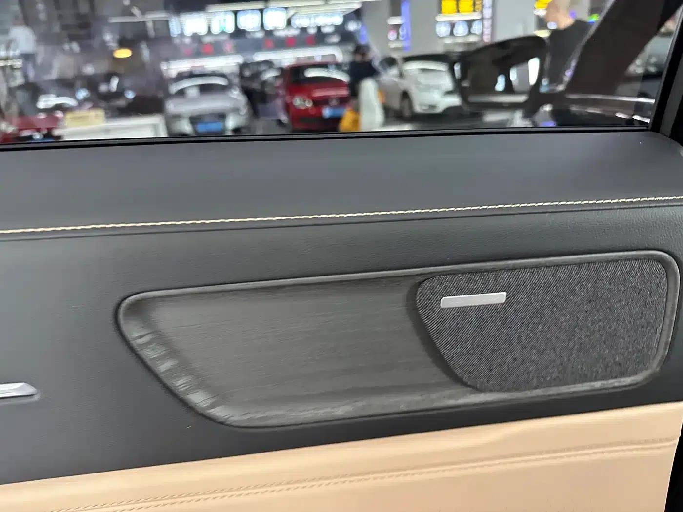 Jetour Mountain & Sea L7 PLUS 2026 Model 121km Comfort Edition 5-Seater — миниатюра 14