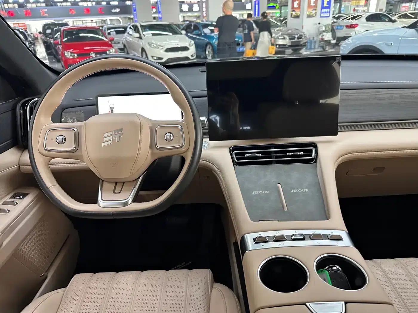 Jetour Mountain & Sea L7 PLUS 2026 Model 121km Comfort Edition 5-Seater — миниатюра 7