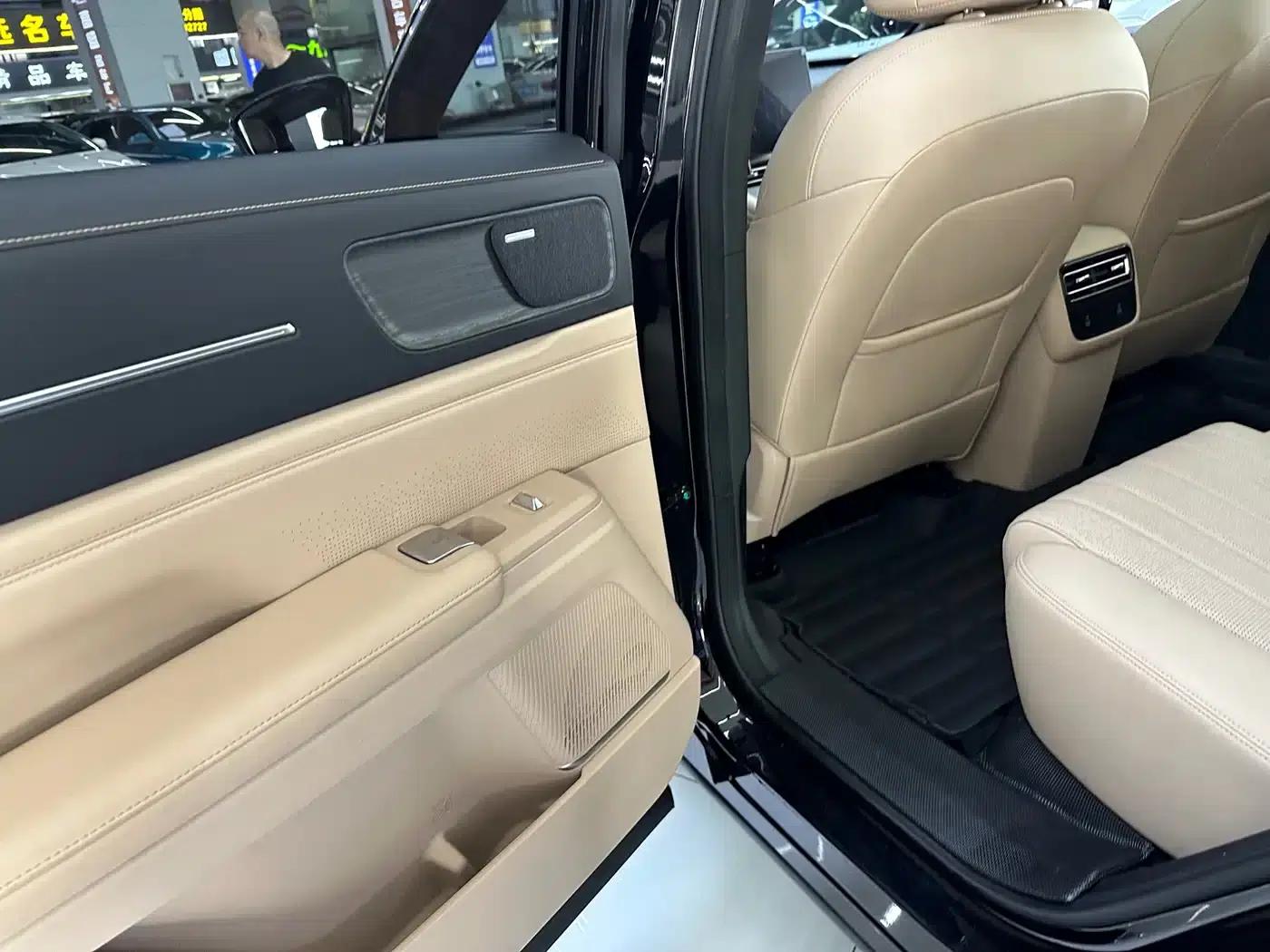 Jetour Mountain & Sea L7 PLUS 2026 Model 121km Comfort Edition 5-Seater — миниатюра 8