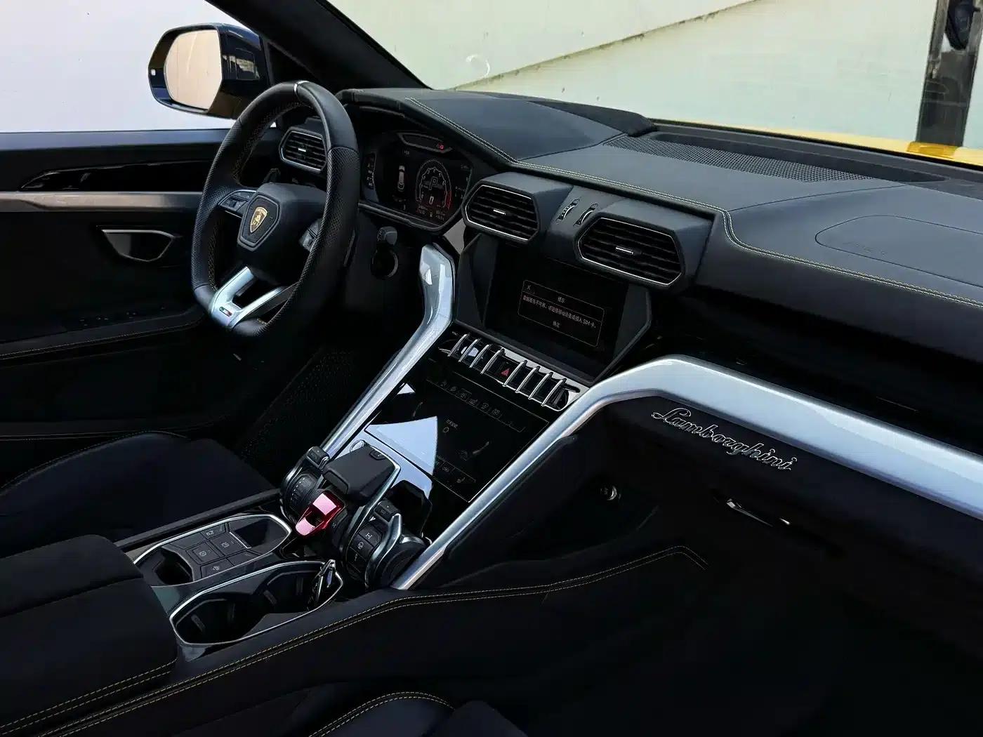 2018 Urus 4.0T V8 — миниатюра 6