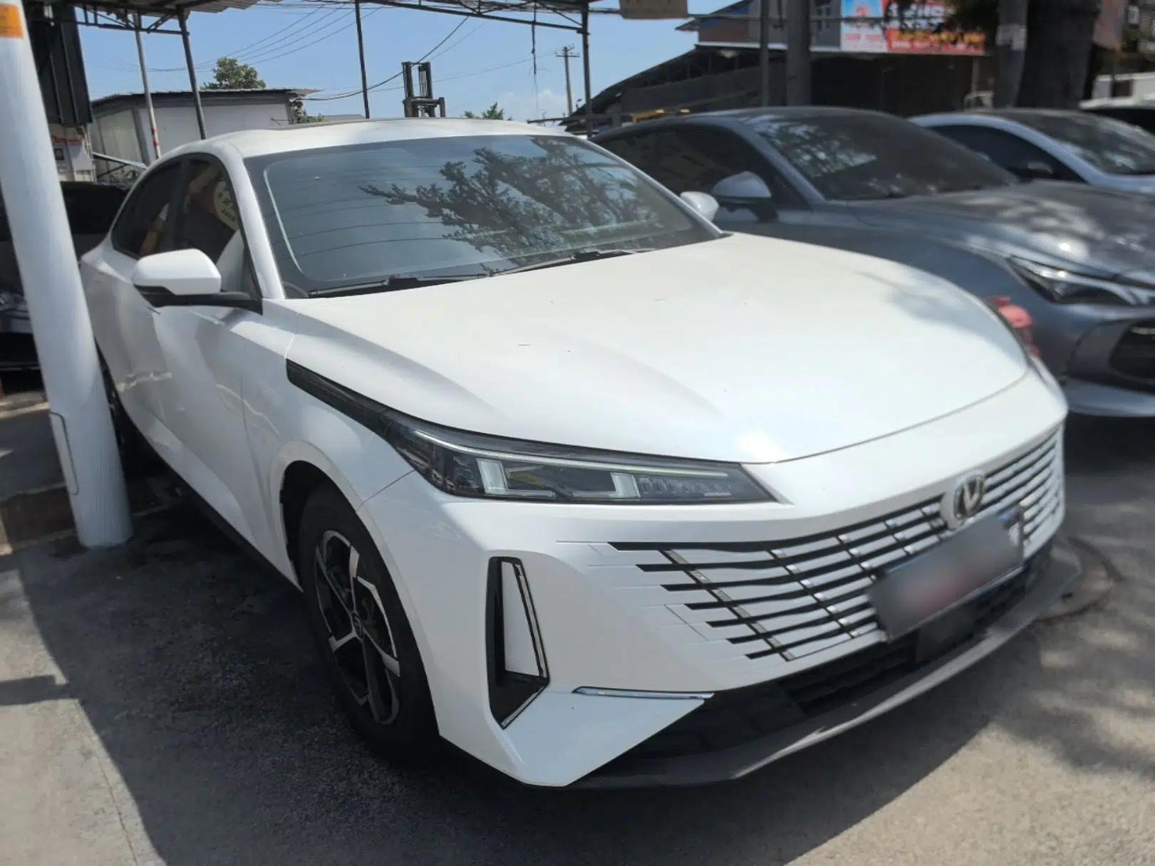 CHANGAN Eado 2024 1.5T GDI Automatic Enjoyment Edition — миниатюра 3