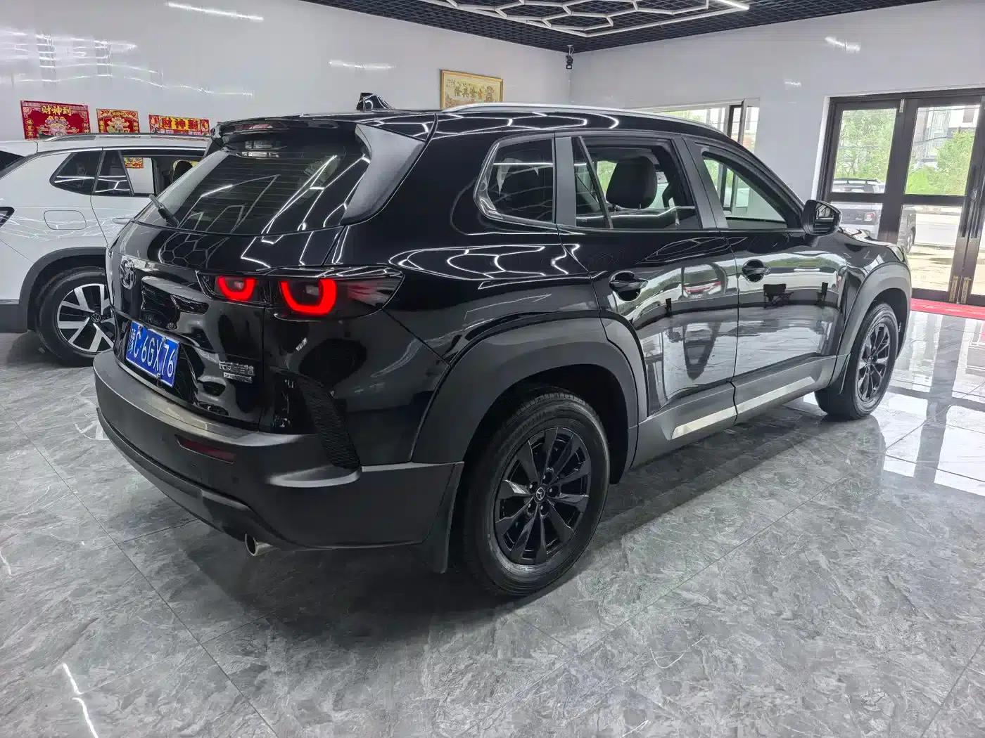 Mazda CX-50 Leading Edition 2023 2.0L — миниатюра 5