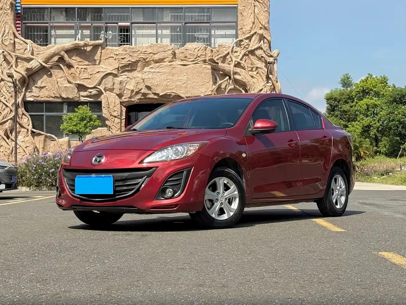 Mazda3 Axela 2015 Sedan 1.6L Automatic Elite — миниатюра 1