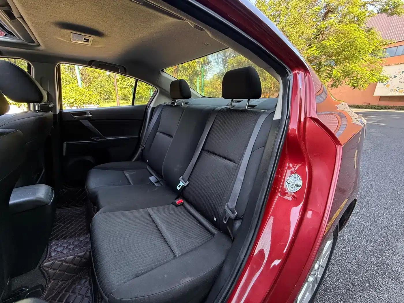 Mazda3 Axela 2015 Sedan 1.6L Automatic Elite — миниатюра 8