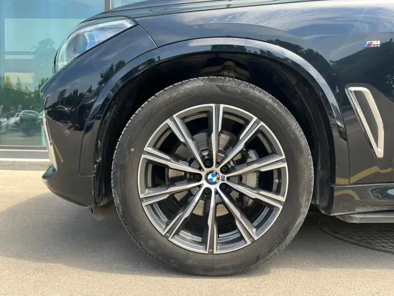 BMW X5 2023 xDrive30Li M Sport Package — миниатюра 11
