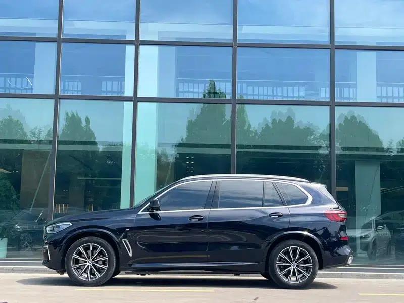 BMW X5 2023 xDrive30Li M Sport Package — миниатюра 3