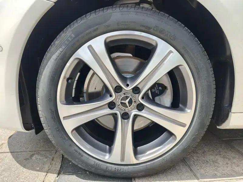 Mercedes-Benz E-Class 2018 Facelift E 200 L Sport — миниатюра 13