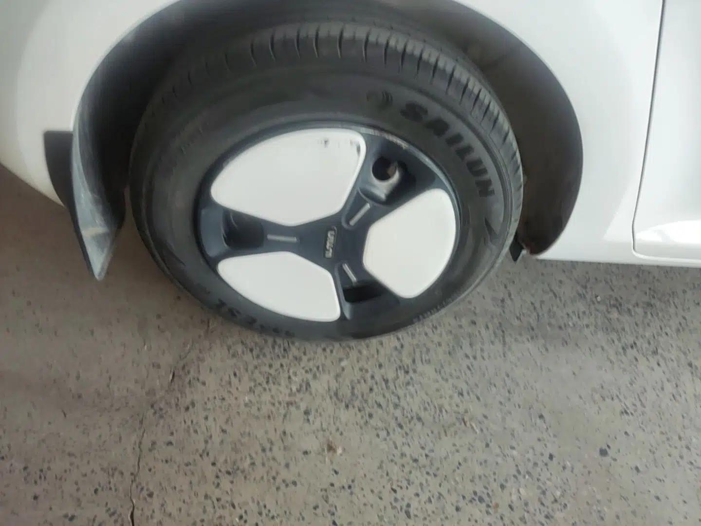 CHANGAN NEVO Lumin 2023 301km Honey Dew Edition — миниатюра 11