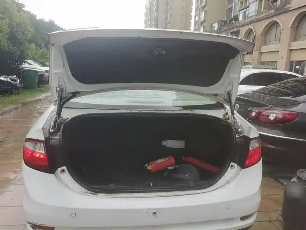 Chery Arrizo 7 2013 1.6L CVT Premium Edition — миниатюра 19