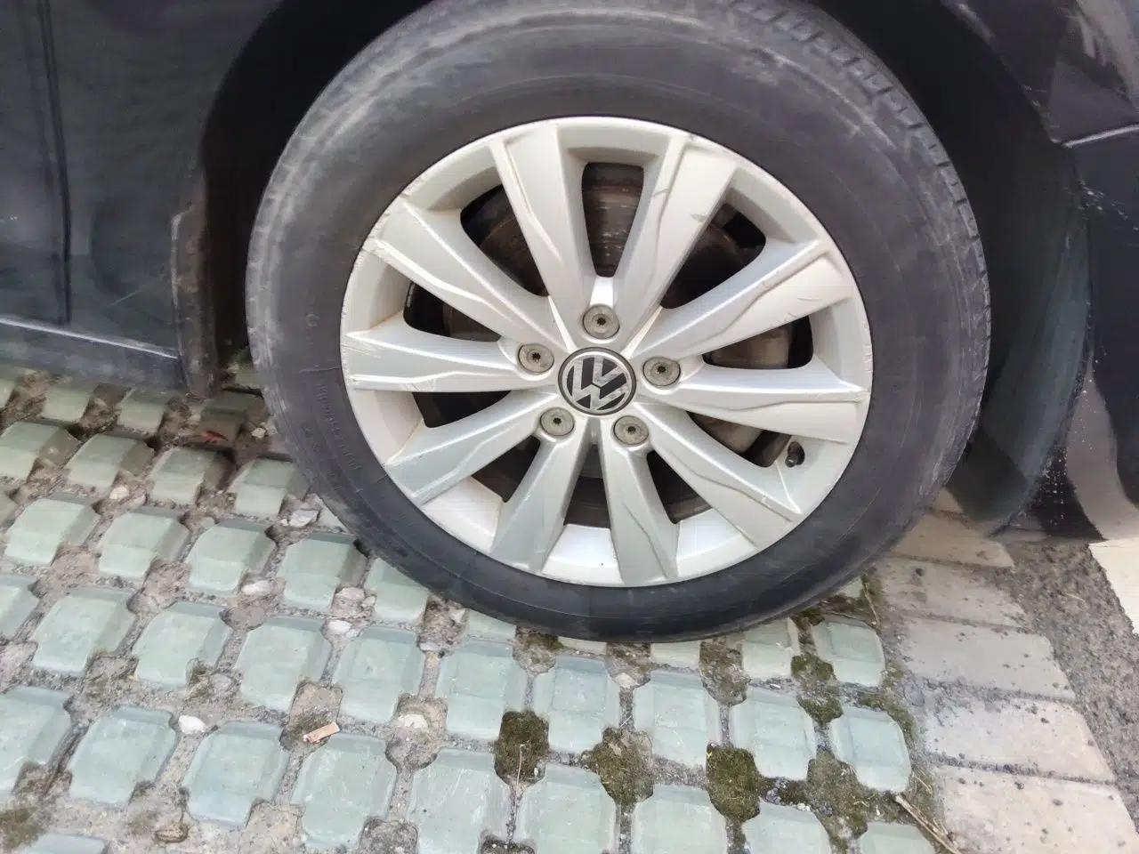 Volkswagen Sagitar 2014 1.4TSI Automatic Luxury Model — миниатюра 8