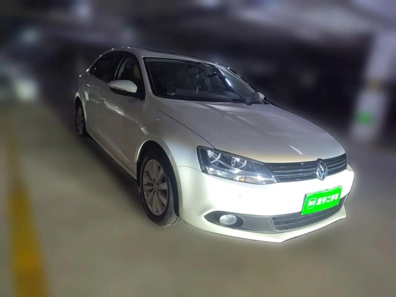 Volkswagen Sagitar 2014 Revised Version 1.4TSI Automatic Luxury Edition — миниатюра 3