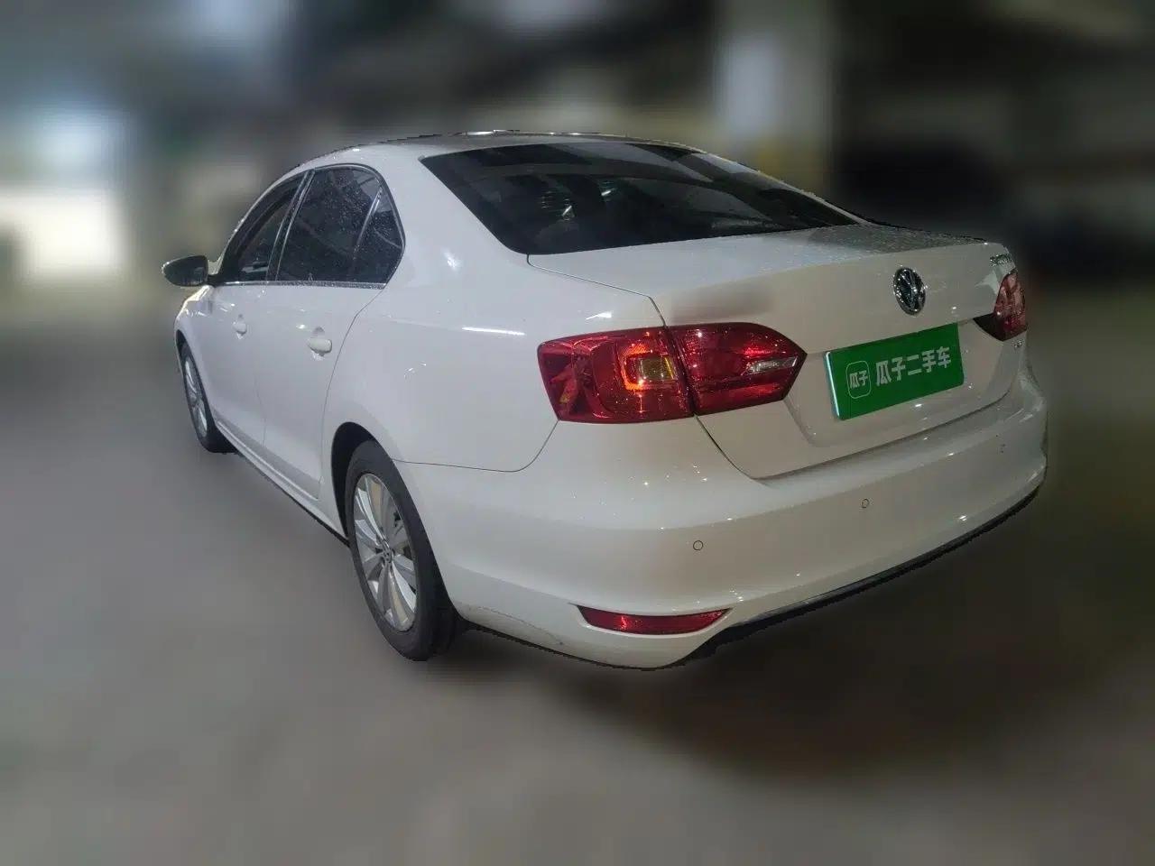 Volkswagen Sagitar 2014 Revised Version 1.4TSI Automatic Luxury Edition — миниатюра 4