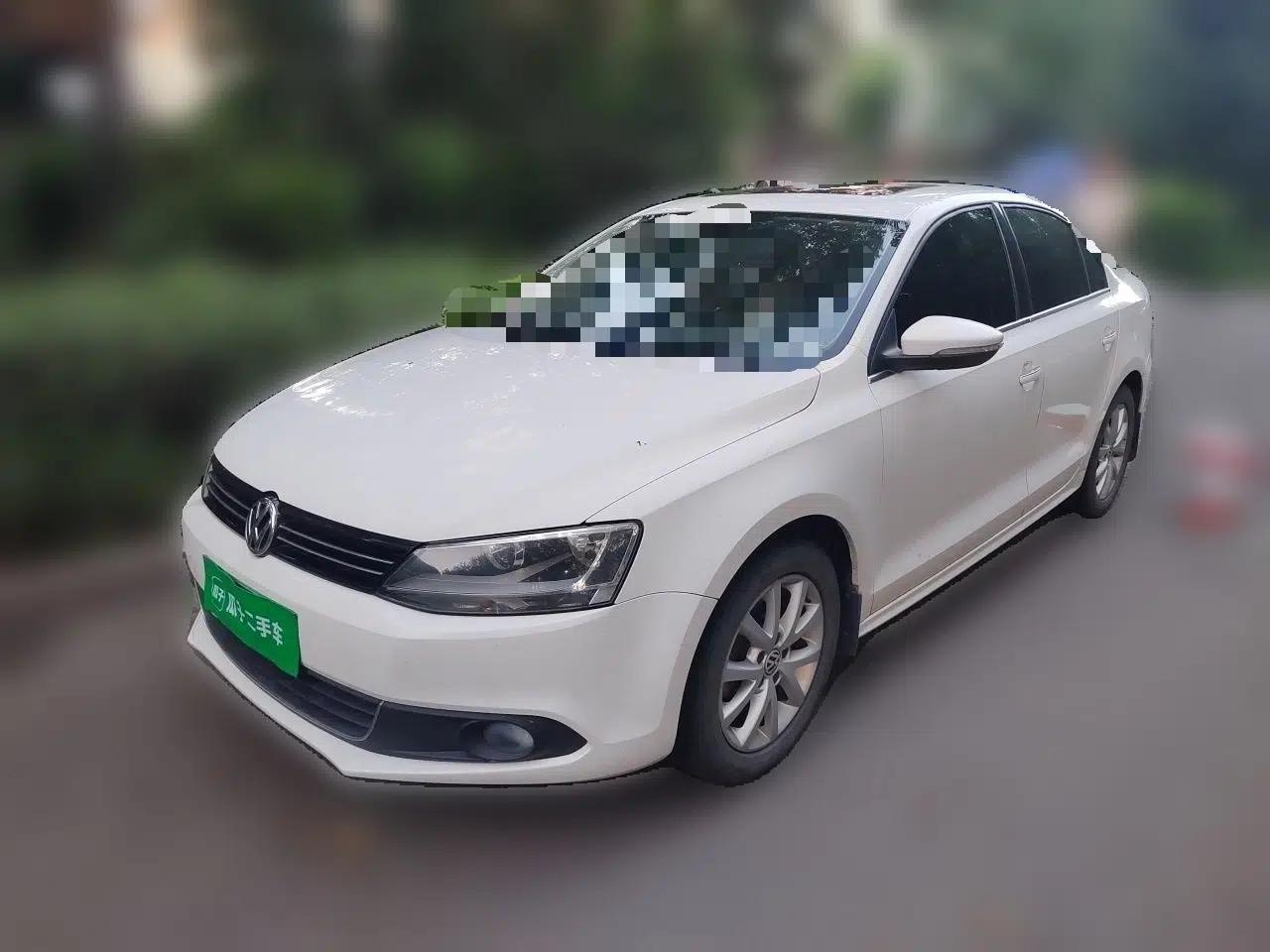 Volkswagen Sagitar 2012 1.6L Automatic Comfort Edition — миниатюра 1
