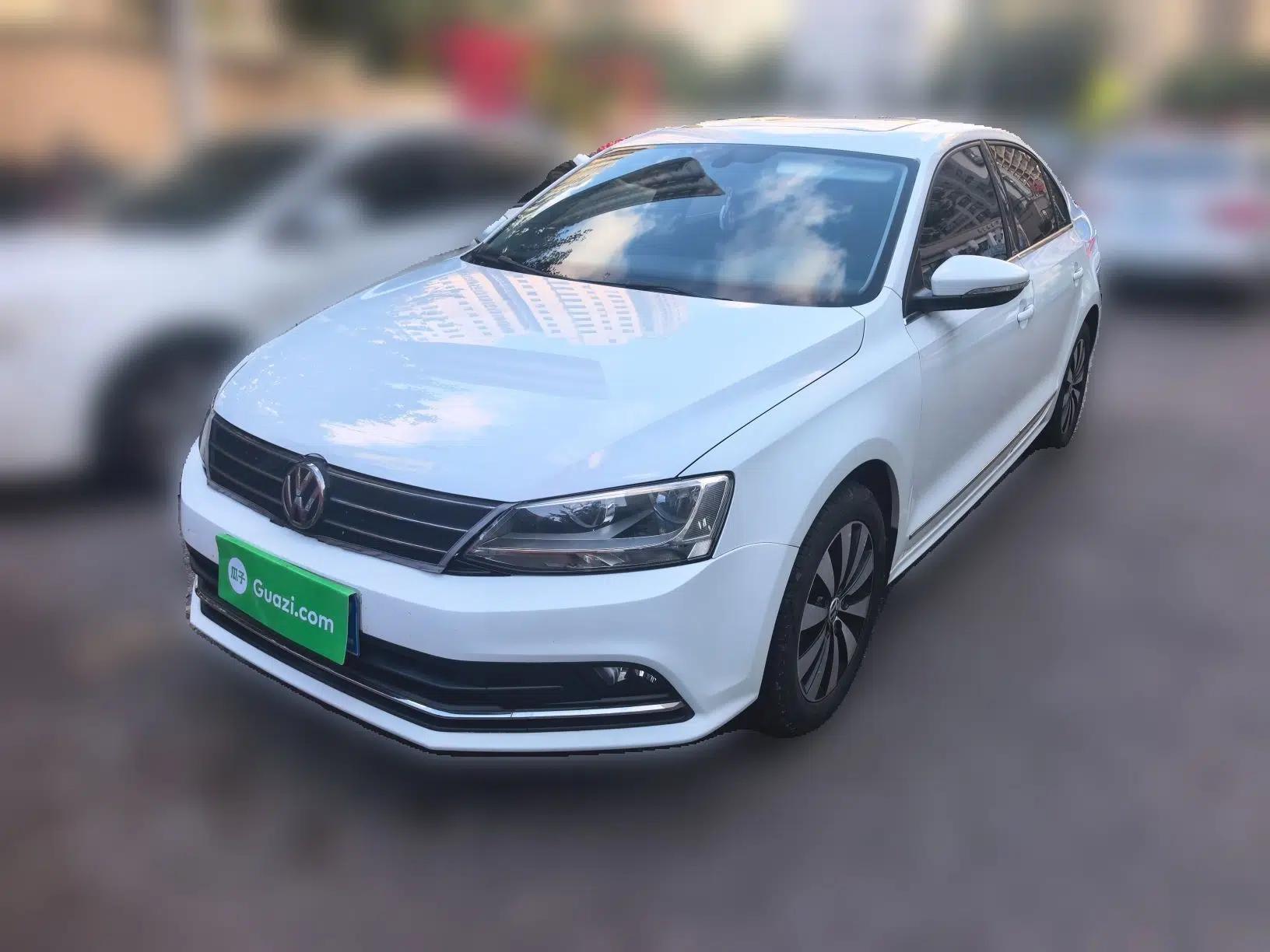 Volkswagen Sagitar 2018 1.6L Automatic Comfort Model — миниатюра 1