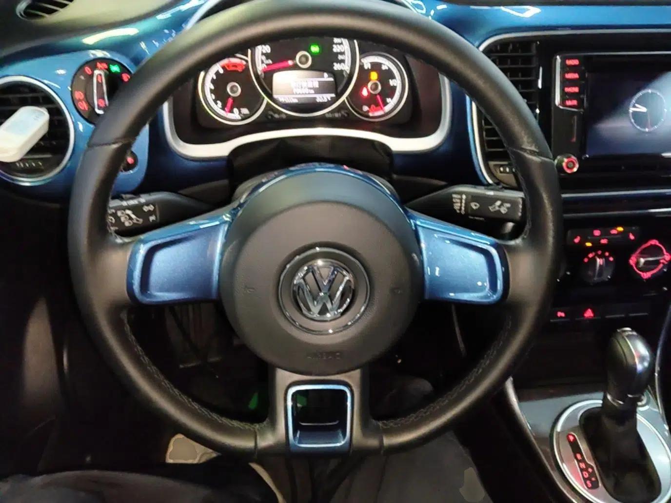 Volkswagen Beetle 2017 180TSI Shangle Edition — миниатюра 13