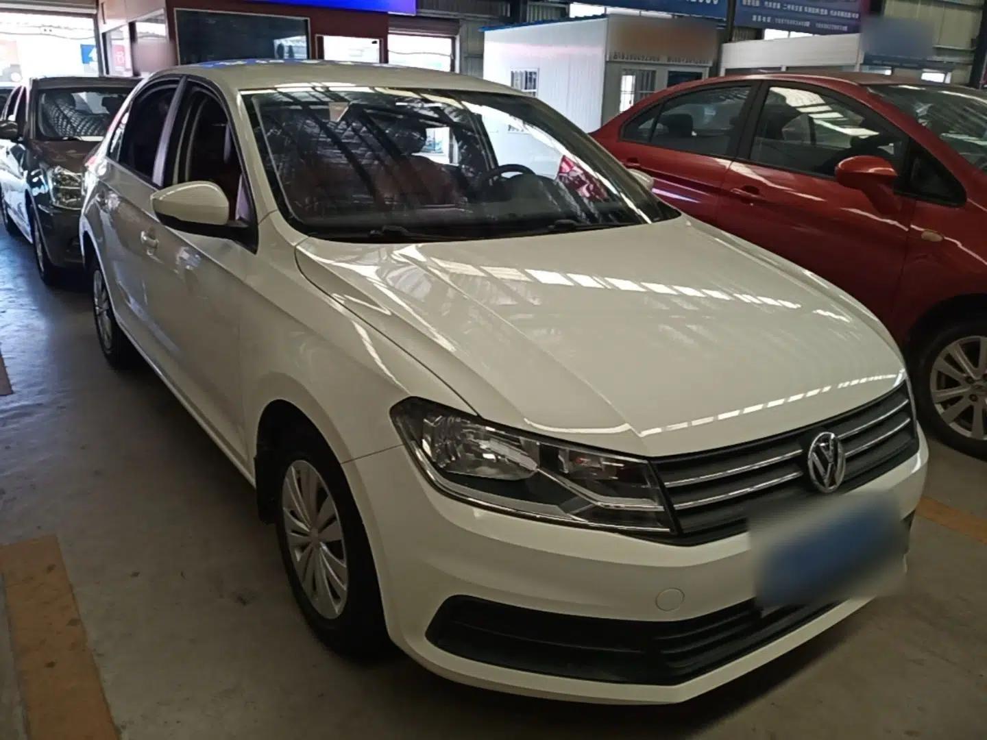 Volkswagen Santana 2016 1.6L Manual Fashion Edition — миниатюра 3