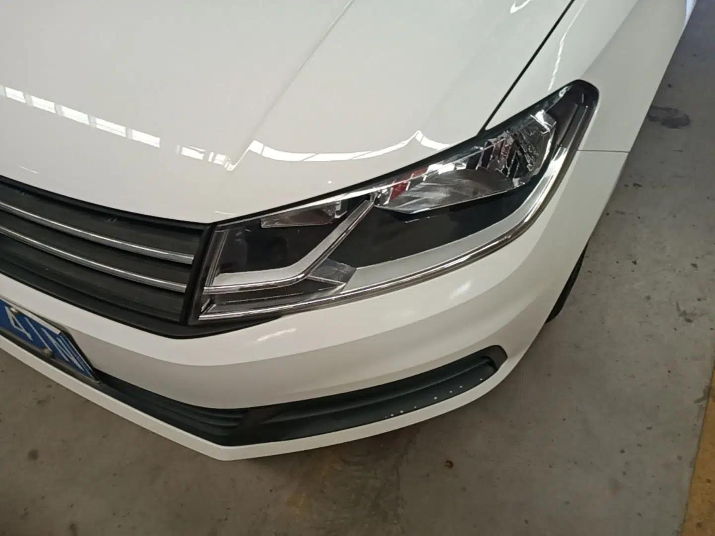 Volkswagen Santana 2016 1.6L Manual Fashion Edition — миниатюра 8