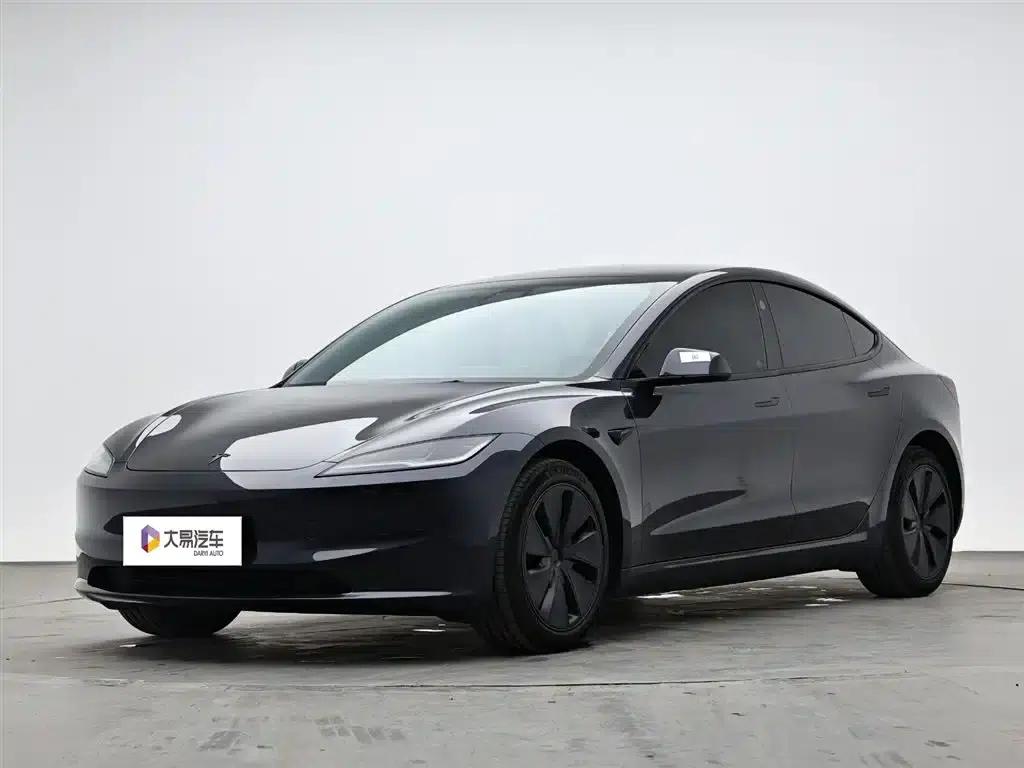 Model 3 2025 Rear-Wheel Drive — миниатюра 1