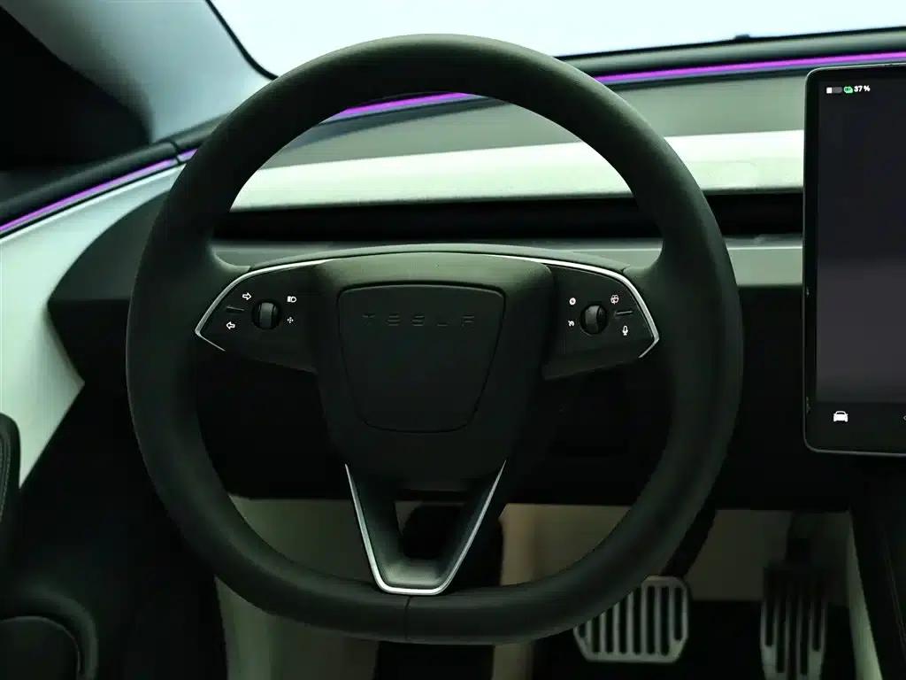 Model 3 2025 Rear-Wheel Drive — миниатюра 17