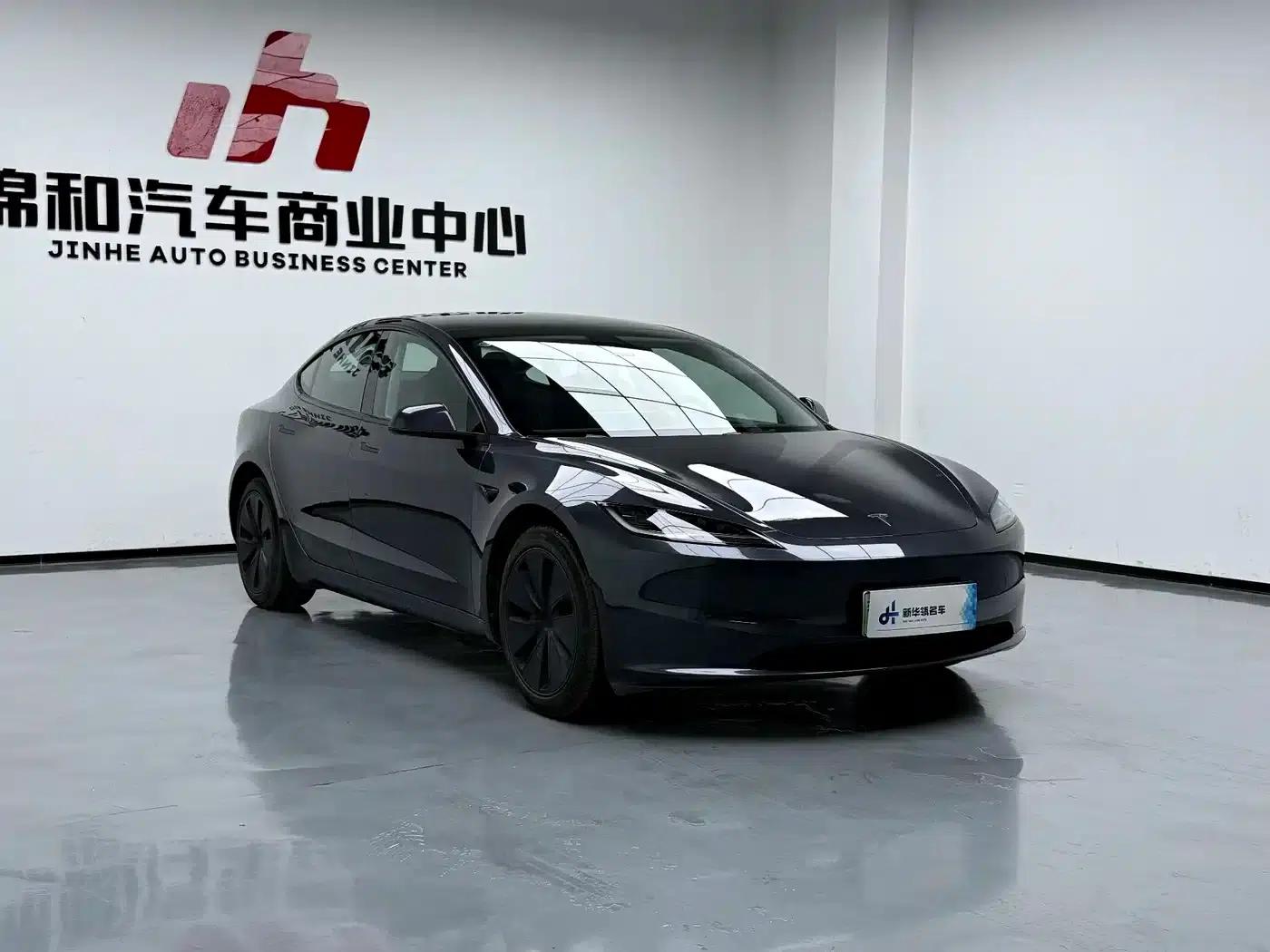 Model 3 2023 Rear-Wheel Drive — миниатюра 3