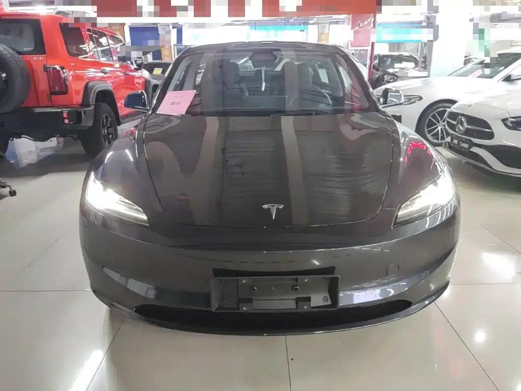Model 3 2025 Rear-Wheel Drive — миниатюра 3