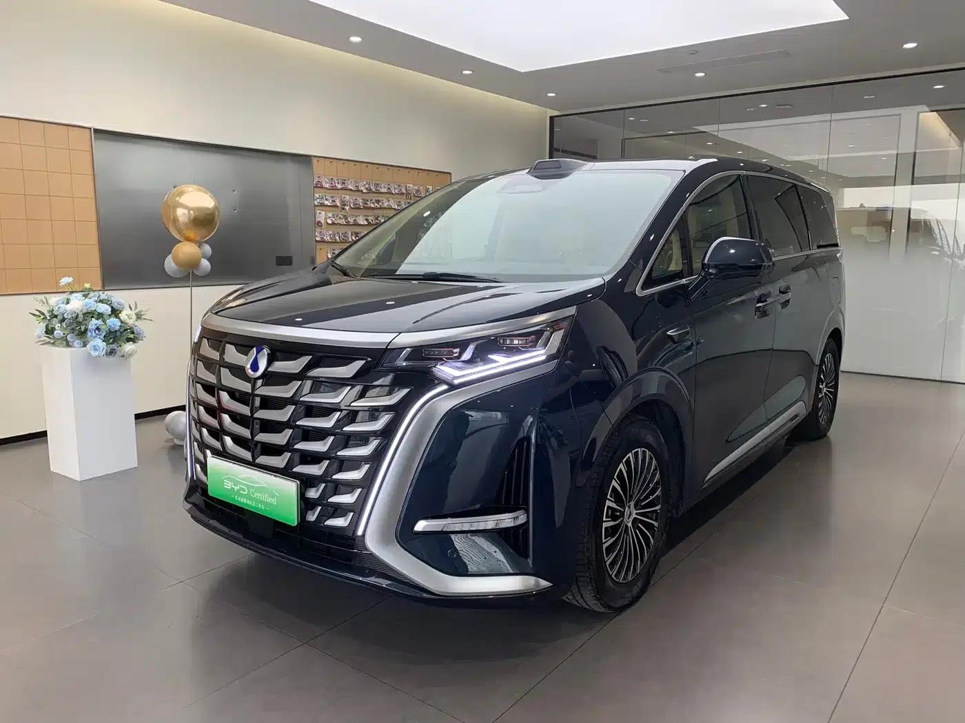 Denza D9 2025 DM-i Smart Driving Edition 1020 AWD Flagship Model — миниатюра 3