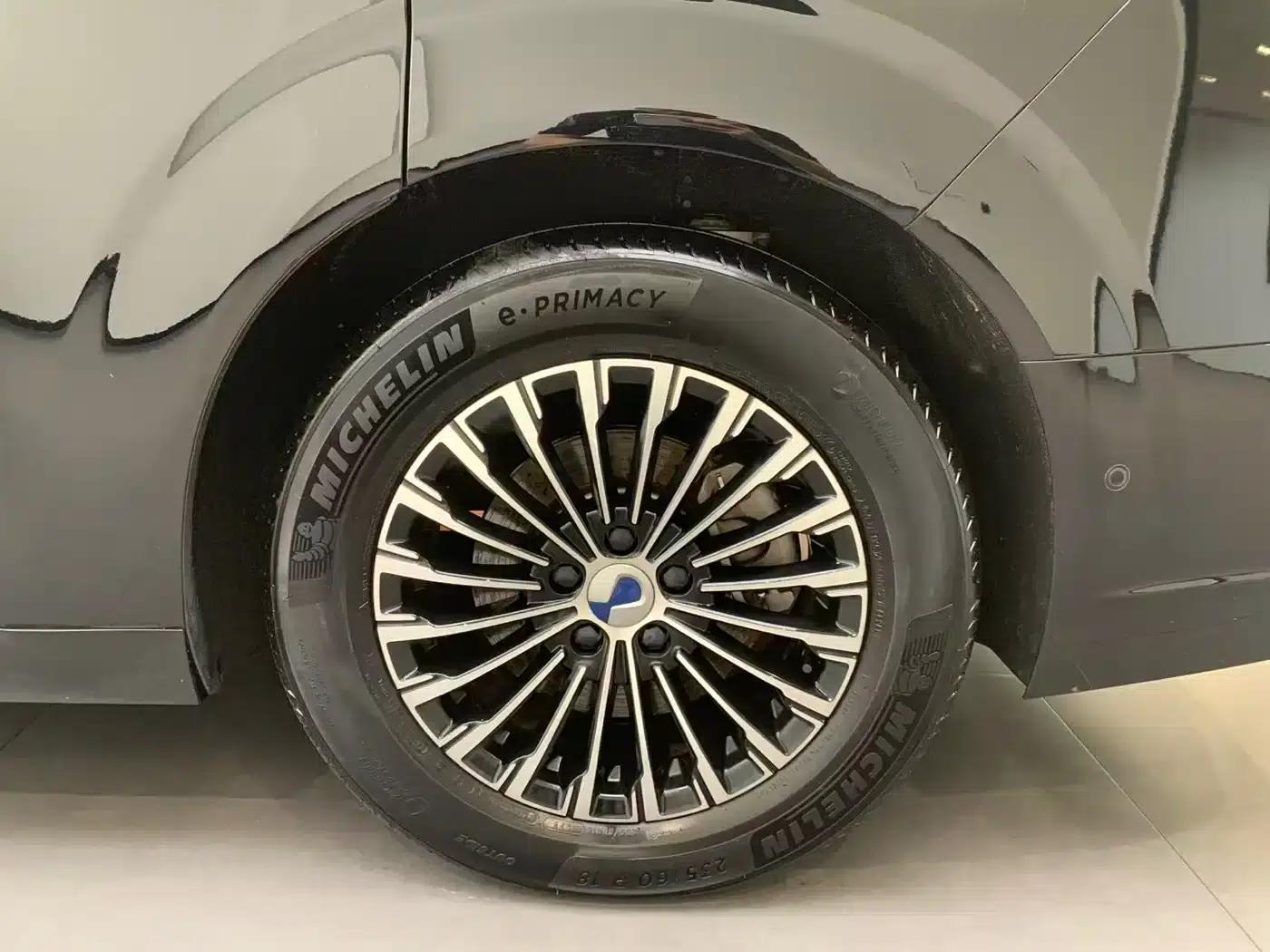Denza D9 2025 DM-i Smart Driving Edition 1020 AWD Flagship Model — миниатюра 29