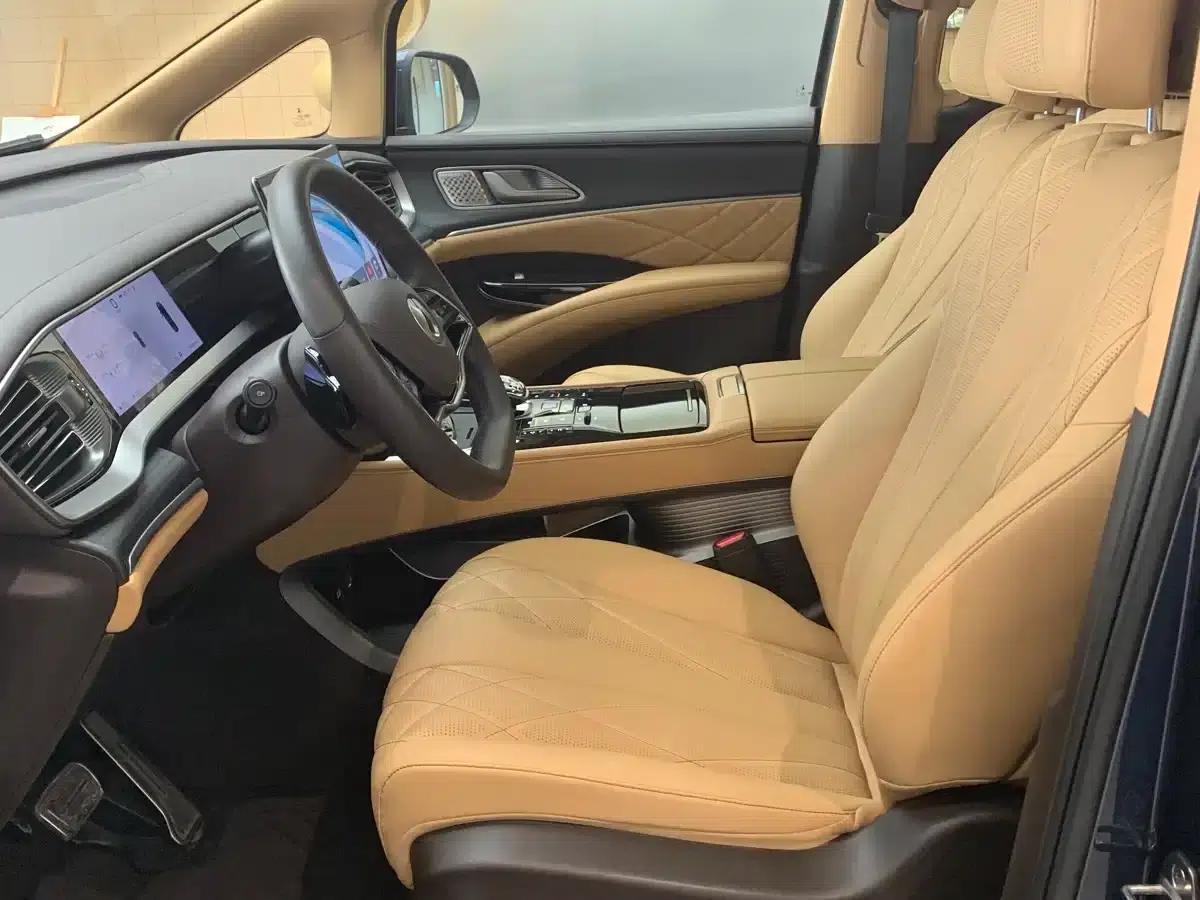 Denza D9 2025 DM-i Smart Driving Edition 1020 AWD Flagship Model — миниатюра 9
