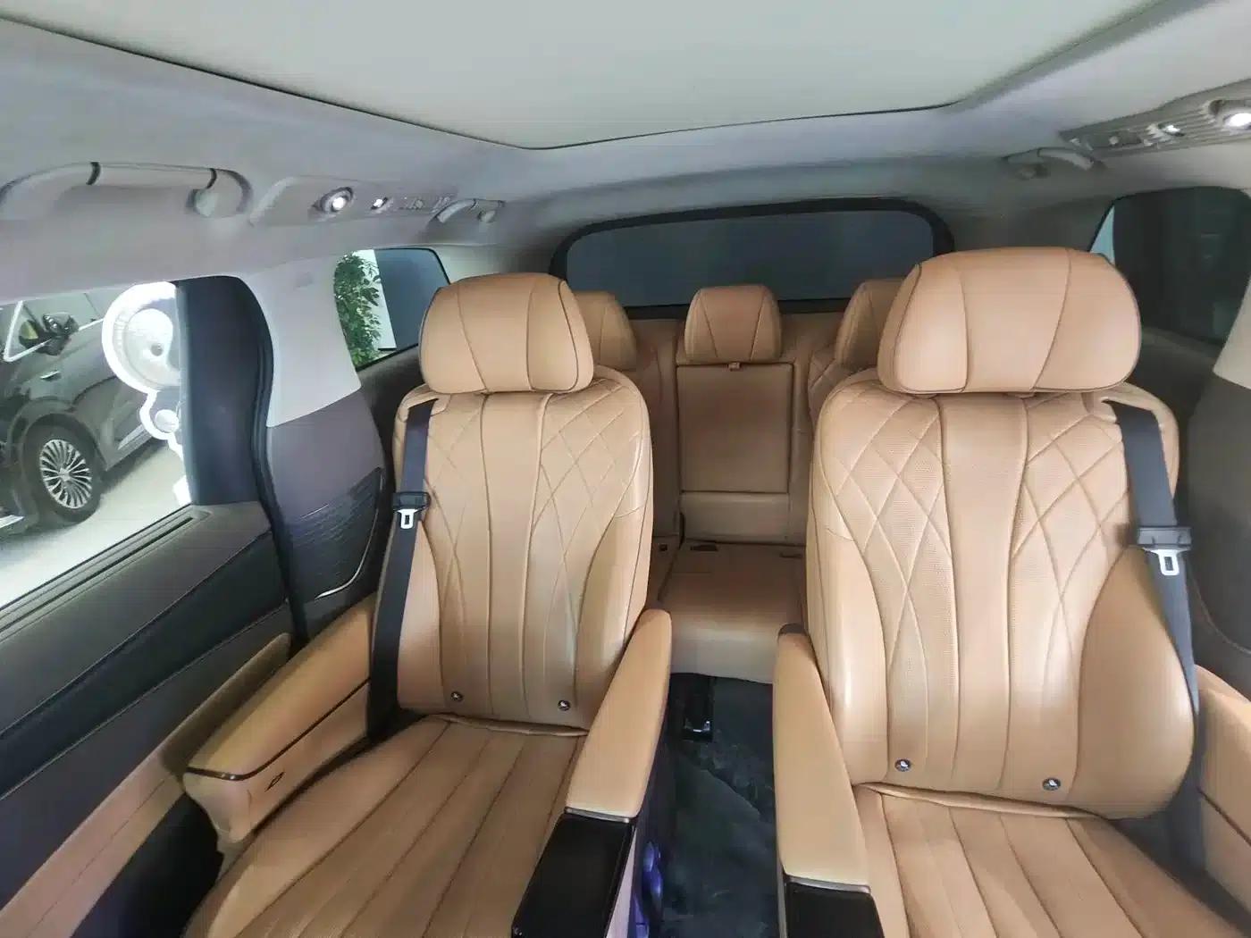 Denza D9 2022 DM-i 970 AWD Flagship Edition — миниатюра 15