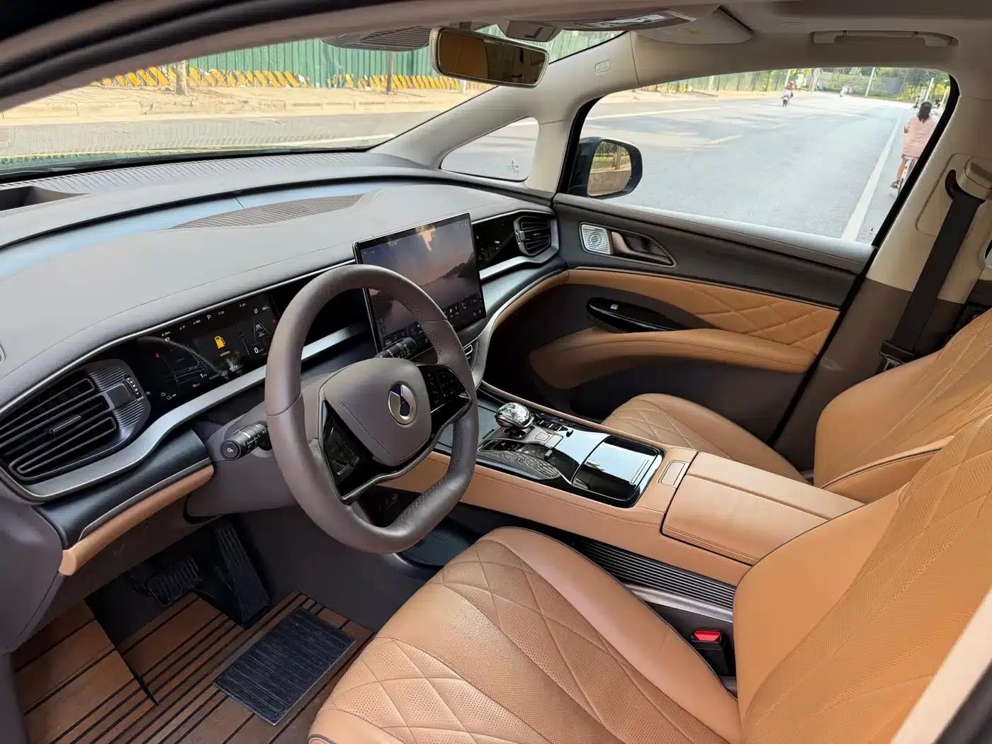 Denza D9 2022 DM-i 970 AWD Flagship Edition — миниатюра 4