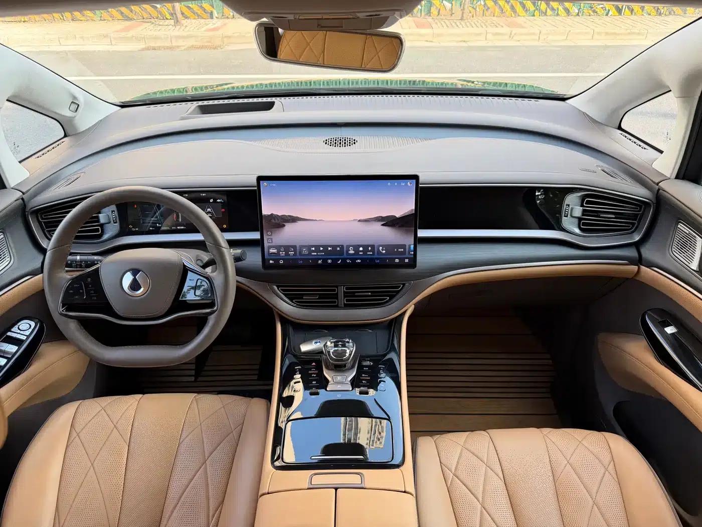 Denza D9 2022 DM-i 970 AWD Flagship Edition — миниатюра 6