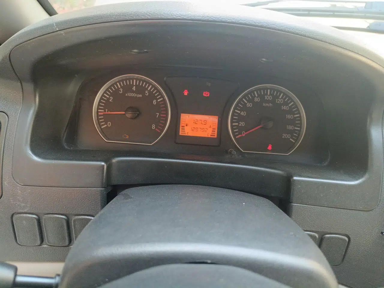 FORTHING Lingzhi 2015 V3 1.5L 7-Seater Luxury Model — миниатюра 11