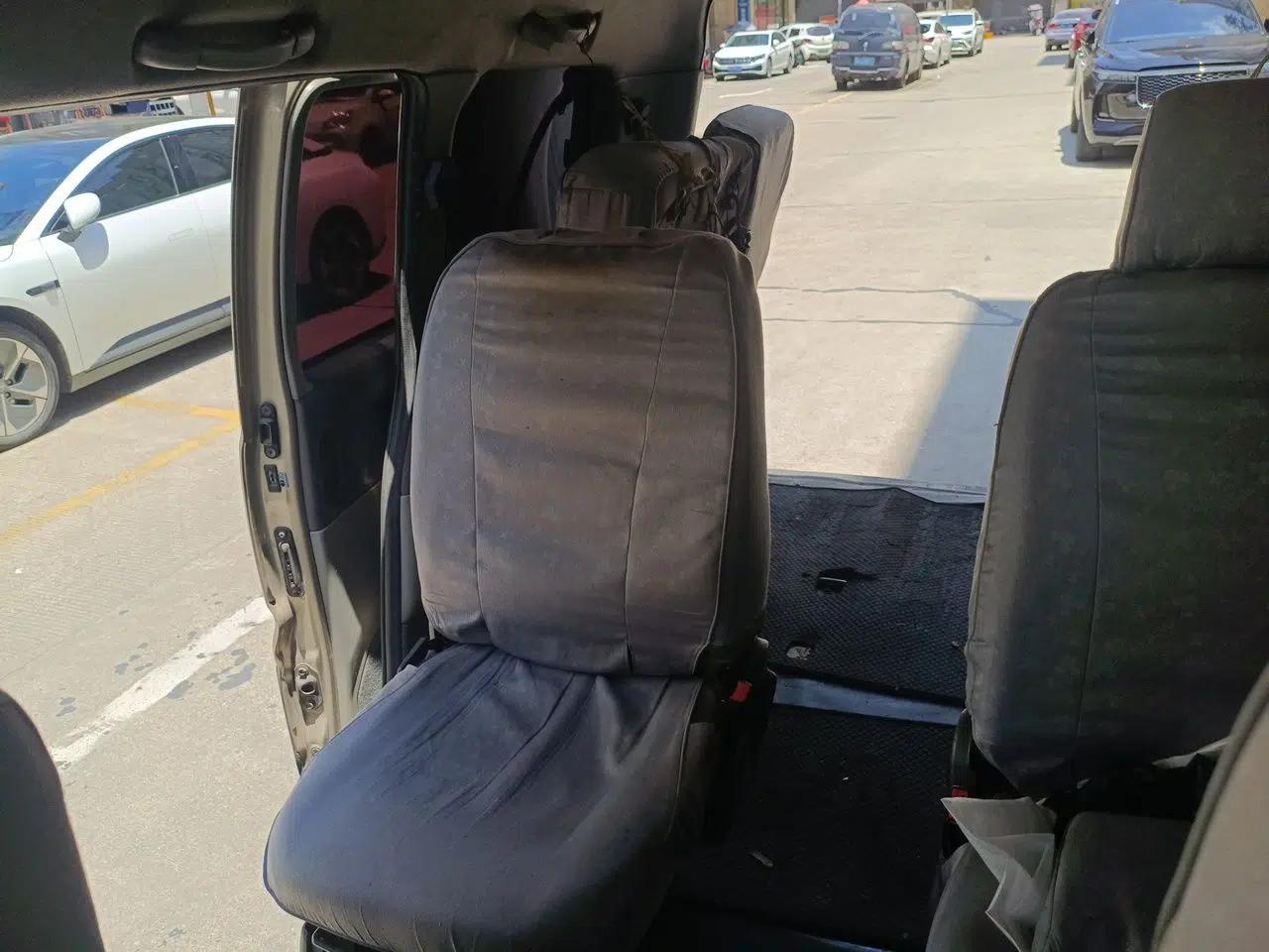 FORTHING Lingzhi 2015 V3 1.5L 7-Seater Luxury Model — миниатюра 17